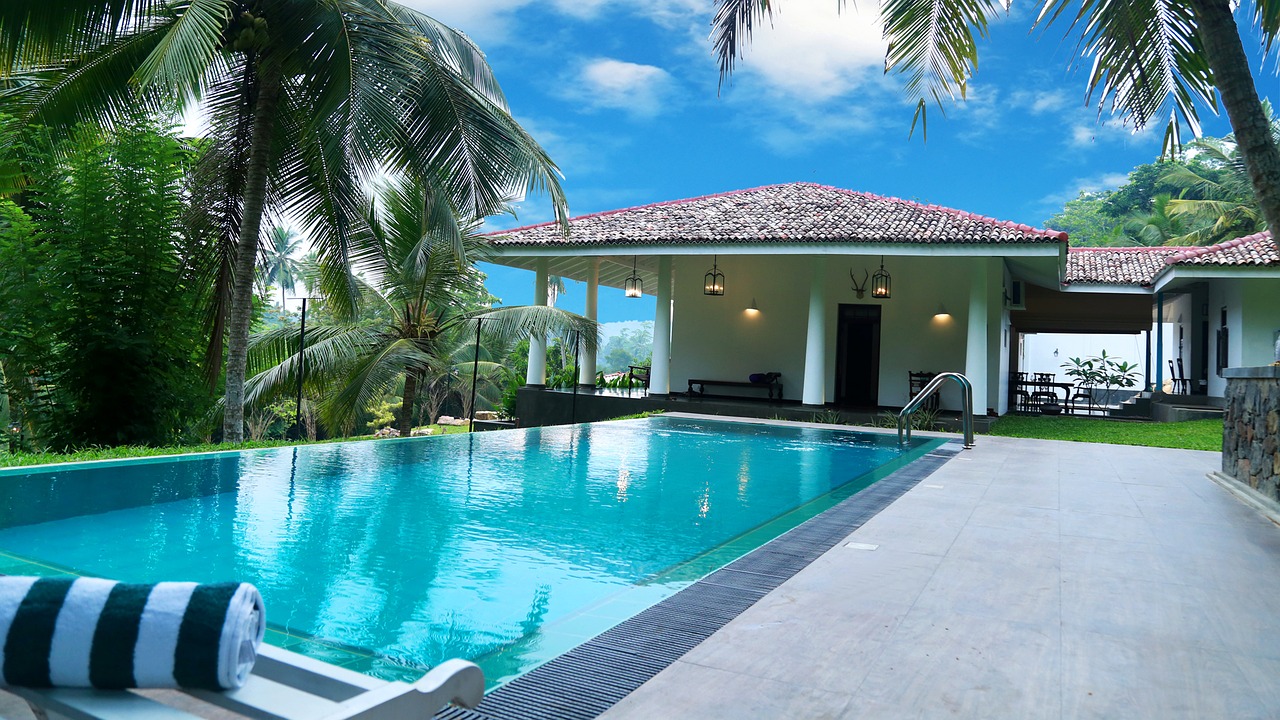 House With Swimming Pool For Sale Find Cheap Holiday Homes Listproperty4free Com