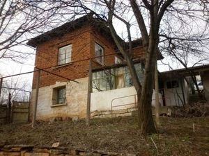 An old rural house situated in a  nice and quiet village in the mountains about 30 km away from the town of Vratza