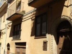 sh 469, town house, Caccamo, Sicily