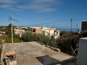3 Room Cottage. Garden. Sea Views.