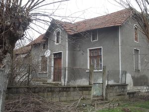 Old rural house with annex, spacious garden & quiet location