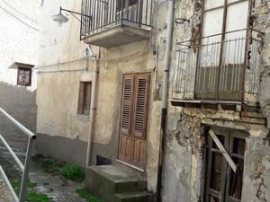 sh 608 town house, Caccamo, Sicily