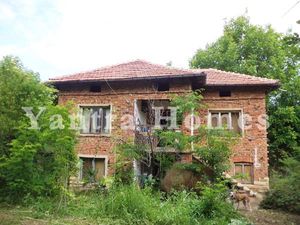 House for sale in the peaceful village of Strahilovo