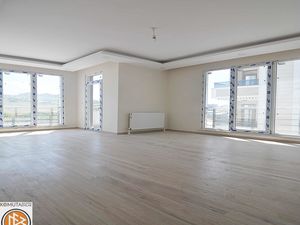 New 3+1 apartment for sale in Beylikduzu Istanbul