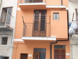 Panoramic Townhouse in Sicily - Casa La Porta Via Manzoni