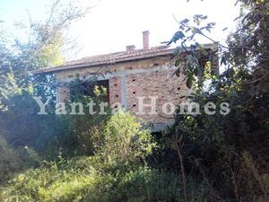 Newly built house needs finishing close to Veliko Tarnovo