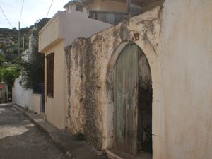 Pretty Stone House. Courtyard. Popular Village. Renovation