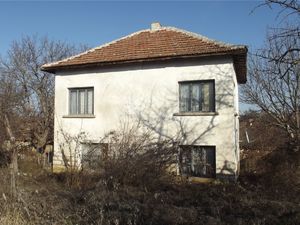 Rural property with big yard & nice views in the countryside