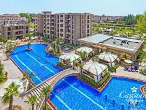 APARTMENT IN SUNNY BEACH. COMPLEX WITH 9 POOLS