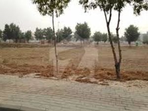 10 Marla Plot Available In Bahria Town For Urgent Sale