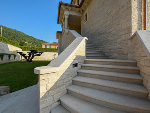 On sale an exclusive villa with a swimming pool near Opatija