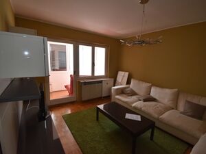We sell a completely renovated apartment in the cente