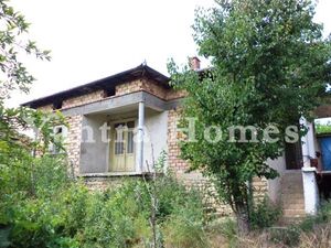 House at a bargain price in the village of Dolna Lipnitsa