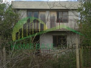 Two-storey house, 10 minutes to the beach