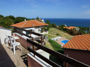 Villa with sea view near St. Constantine and Helena