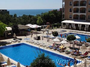Large One Bed Room Seafront Apartment in  Golden Sands