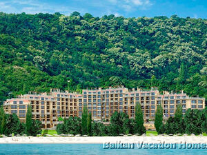 One Bed Beach front apartment in Varna South Bay Residence