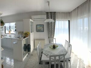 Villa for sale in Saronida