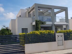Beautiful Modern House, Newly Built In 2014