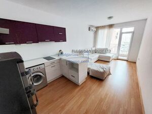 Bright and Cozy fully furnished studio apartment- Sunny beac
