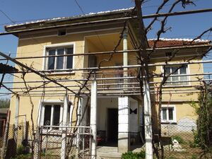 Rural house with annex, barn and nice views 7 km from city