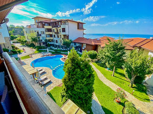 2-Bedroom apartment with Sea and Pool View in Garden of Eden