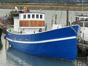 Distinctive Houseboat Conversion - Sandbas   £139,995