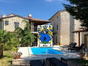 Stone villa with pool in Bale