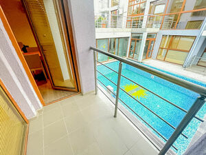 Pool view apartment with 2 bedrooms in complex English House