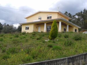 Totally private house, 4 bedrooms with 4000m2 of land