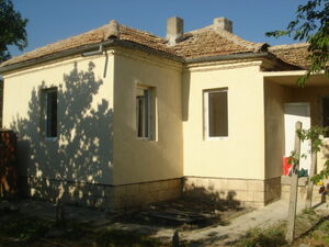 Part Renovated Property With Huge land Ref 4425 Pay Monthly