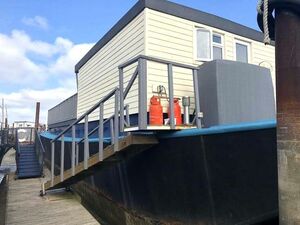Spacious Houseboat - Filey Bay   £199,000