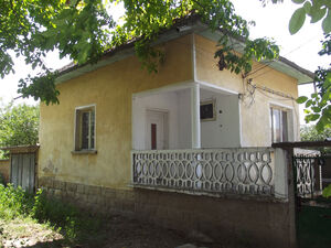 Rural property with two houses, garage, barn & land for sale