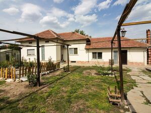 Lovely 2 bed, 2 bath house near Polski Trambesh