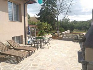 Ready-to-move-in house, 25 min to Varna