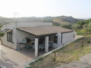 Panoramic Villa and land in Sicily - Medardo Cda Marullo