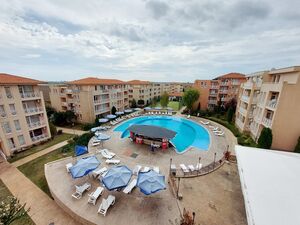 Apartment with 2 bedrooms and pool view in Sunny Day 6, Sunn
