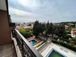 2-bedroom apartment with pool and sea view in Horizont, Sunn