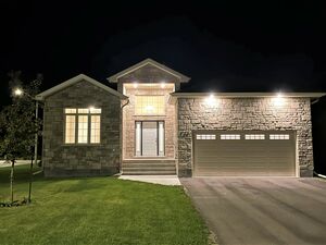 Executive Bungalow | 741 Meadowridge Circle, Ottawa, ON