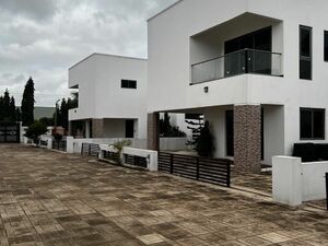 3BEDROOM TOWNHOUSE@ EAST LEGON HILL