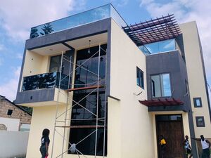 5BEDROOM TOWNHOUSE@ EAST LEGON