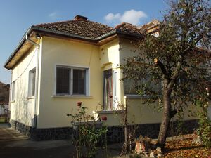 Renovated & furnished rural property with annex and 3 garage