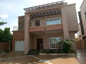 5BEDROOM HOUSE@ EAST LEGON 