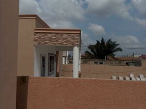 4BEDROOM HOUSE@ SPINTEX comm18