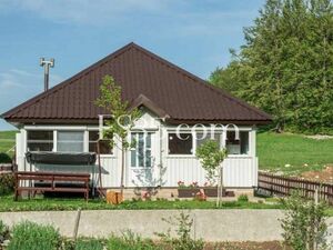 Strong valley house with summer kitchen near Zabljak