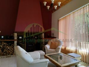Fully-furnished house with a swimming pool and caravan