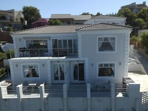 Luxurious Air BnB / Guesthouse for sale in Knysna Heights SA