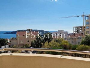 Spacious 1 bedroom apartment in a new building in Becici
