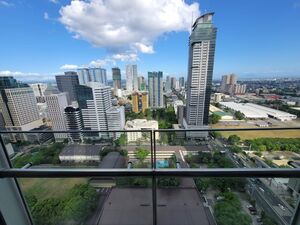 Luxury 1 Bedroom Condo at St Francis Shangrila Place Manila