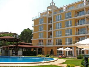 Top offer! 1-Bed apartment with big balcony in Flores Park